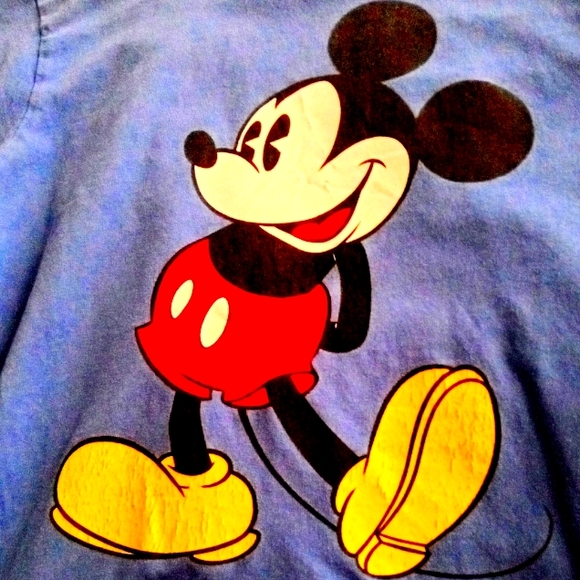 Vintag Disney Store Exclusive Size Medium Medium Mickey Mouse Shirt,Hard To Find - Picture 2 of 7